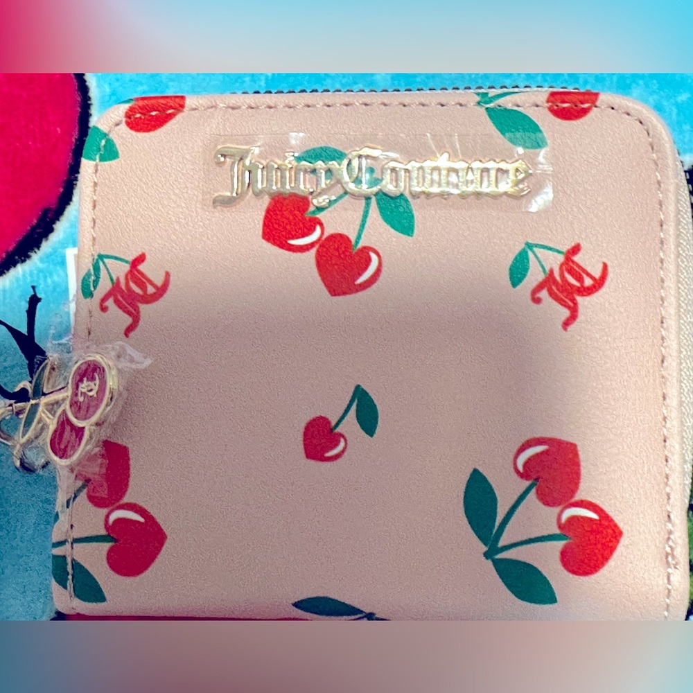 JUICY COUTURE cherry wallet